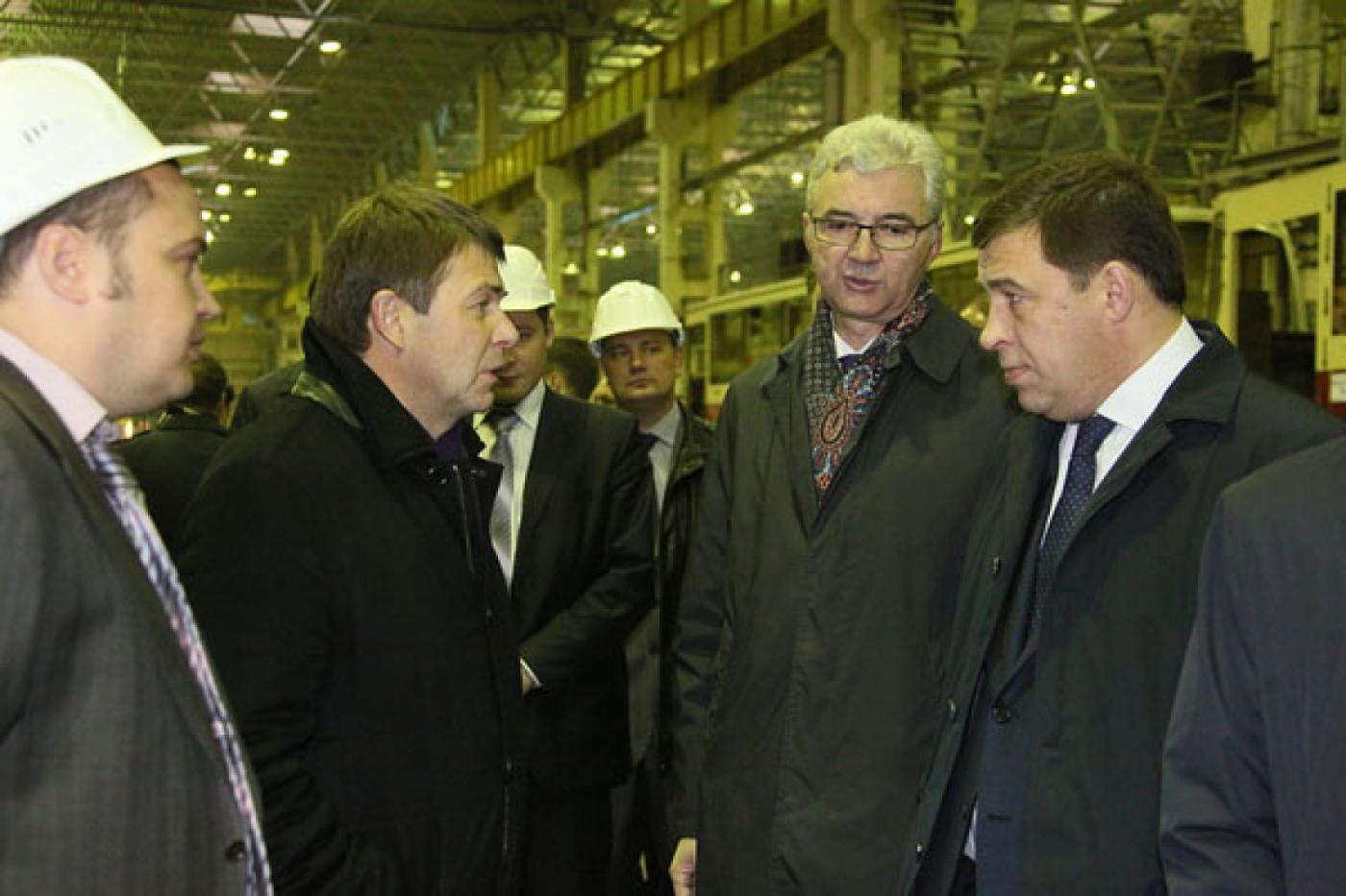 Властные дома пробуют договориться: Куйвашев и Холманских готовы согласовать Якоба на второй срок - Фото 1