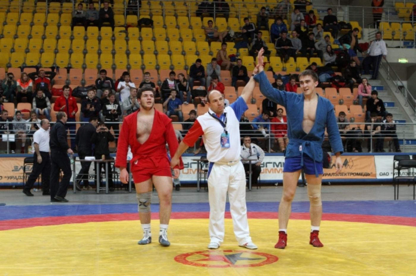 Верхнепышминец Дмитрий Торгашев стал чемпионом мира по самбо - Фото 1