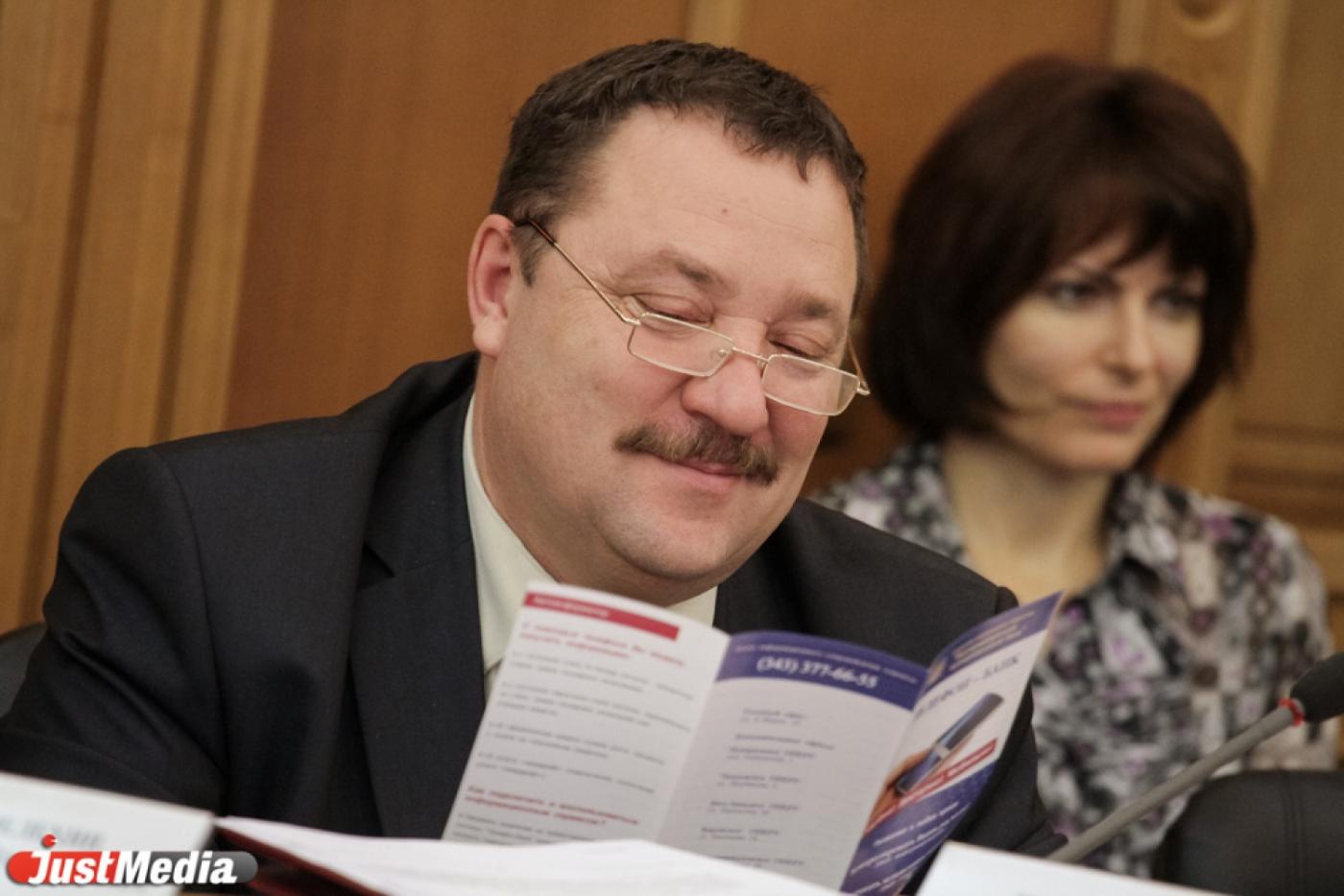 Единоросс Роман Шадрин захотел депутатскую пенсию. Ради него создают новую ставку депутата на постоянной основе - Фото 1