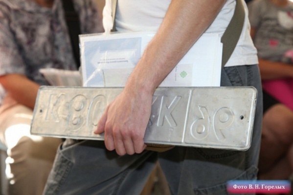 Автовладельцы, потерявшие номера, теперь могут спать спокойно. ГИБДД разрешило делать дубликаты - Фото 1