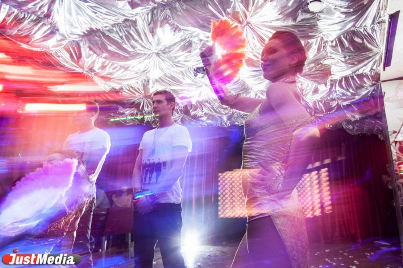 Жесть! Екатеринбуржцам покажут «разврат в традициях Романа Трахтенберга» - Фото 1