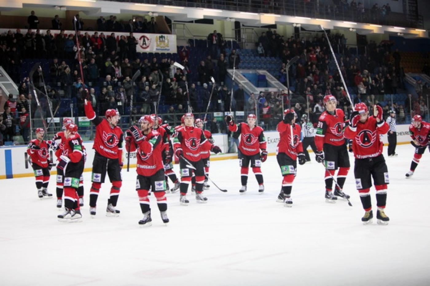 Быть в игре: ХК «Автомобилист» встречается с болельщиками - Фото 1