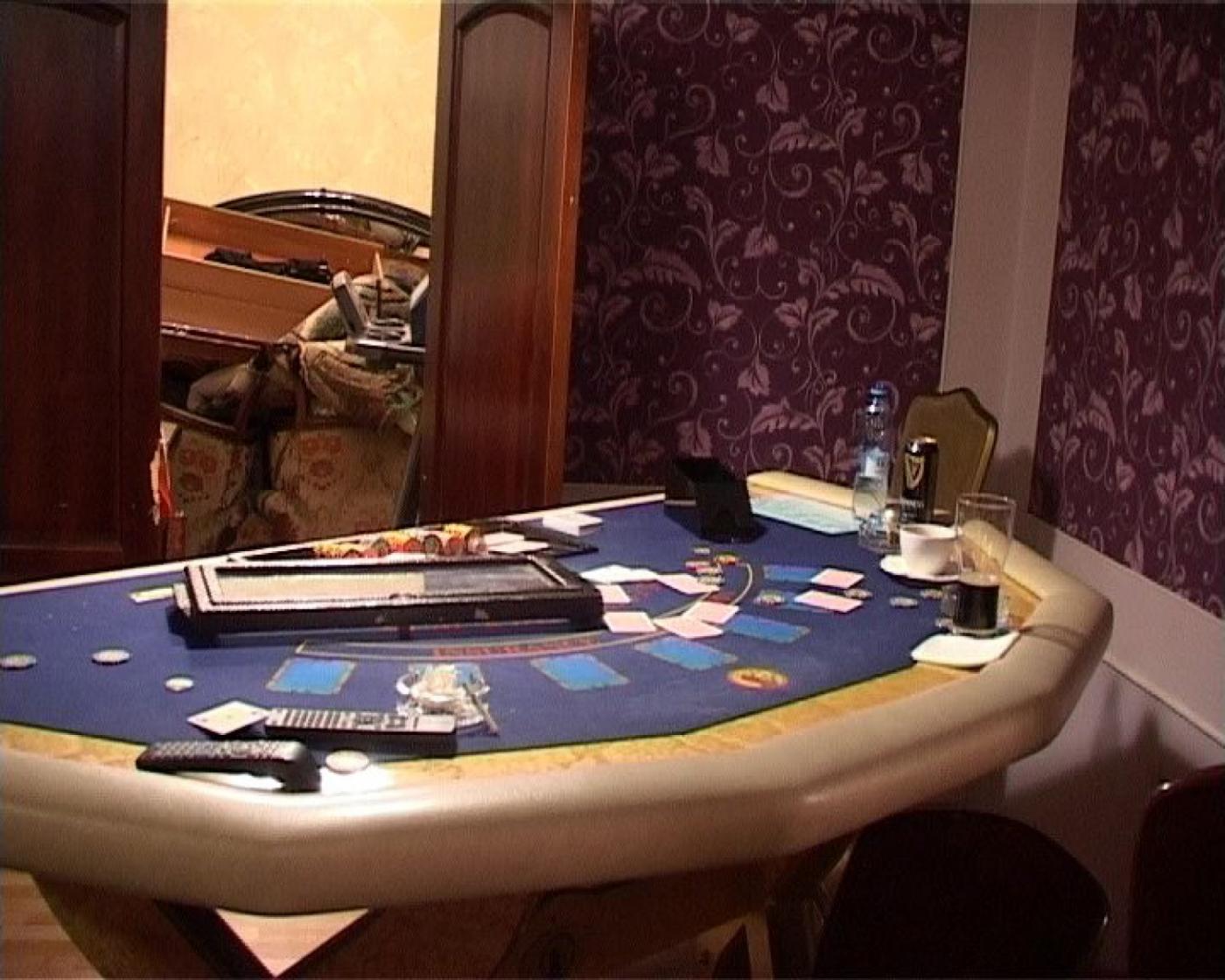 В Екатеринбурге полиция закрыла нелегальное казино. Выручка заведения составляла до миллиона рублей в сутки - Фото 1