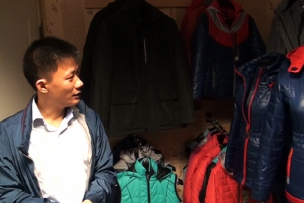 Гражданин Вьетнама организовал в Екатеринбурге подпольный пошивочный цех - Фото 1