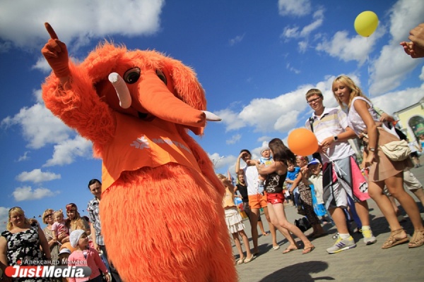 «Мотив» и самый знаменитый каскадер мира устроят экстремальное шоу в День города - Фото 1