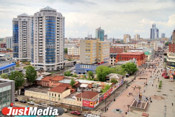 Прокуратура через суд заставила управляющую организацию демонтировать металлическое ограждение - Фото 1