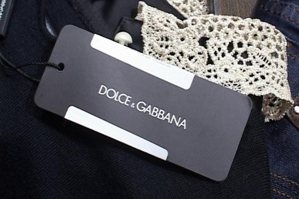 Продукция под брендами Armani и Louis Vuitton продавалась в Екатеринбурге за 2-3 тысячи рублей - Фото 1