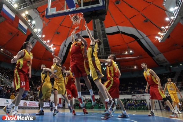 Баскетболисты «Урала» проведут сегодня матч в Иркутске - Фото 1