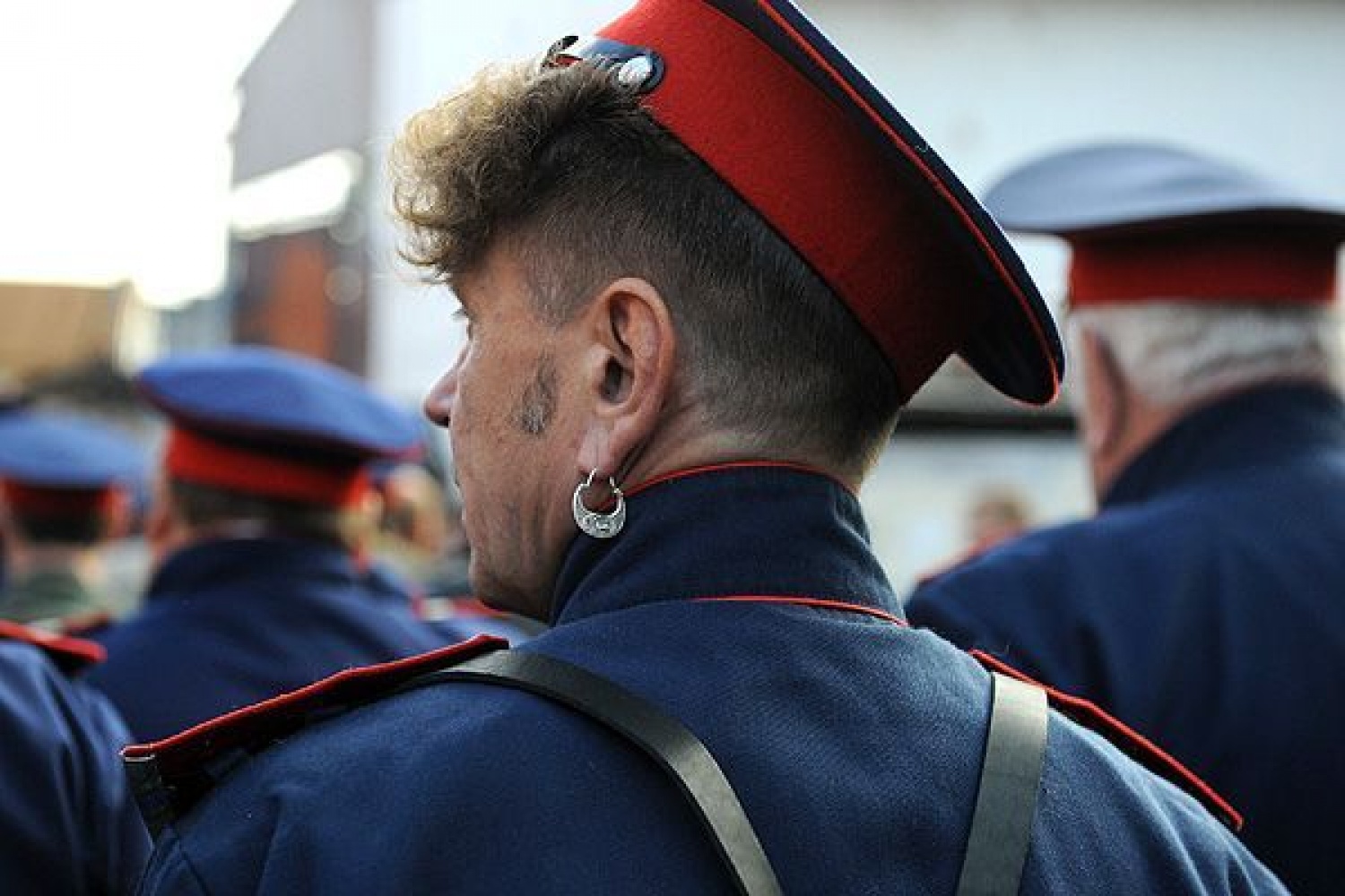 Казак ветров. Донские казаки Чуб. Казацкий Чуб прическа донских Казаков. Донской казак с серьгой. Серьга Донского казака.