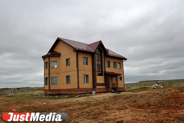 Осень и зима — лучшее время для покупки загородного дома в Свердловской области - Фото 1