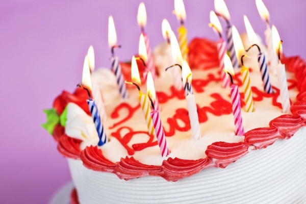 Несколько сотен уральцев, рожденных в Новый год, завтра отпразднуют свой день рождения - Фото 1