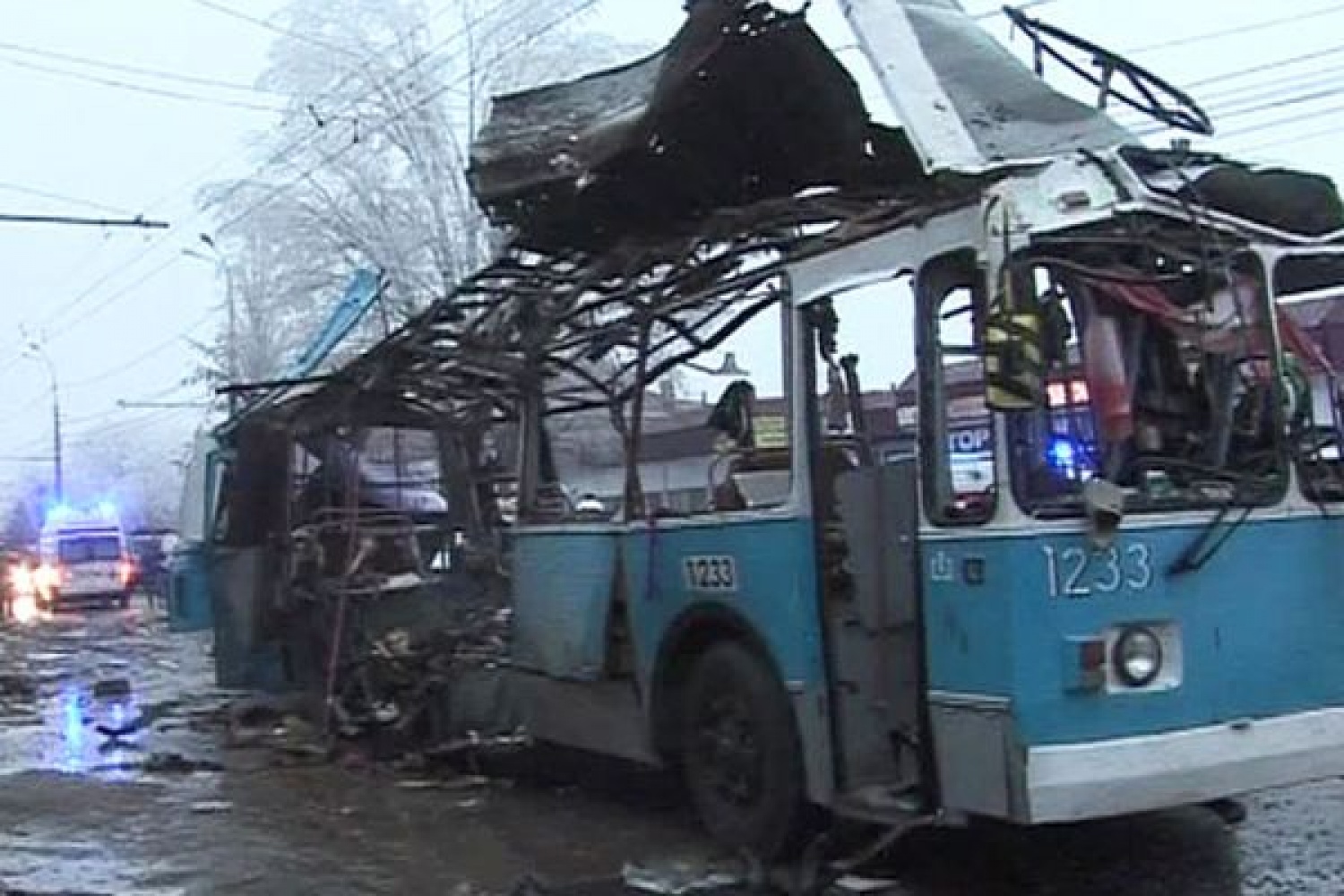 Теракты в ближайшее время. 30 Декабря 2013 год Волгоград взрыв троллейбуса. Взорванный троллейбус в Волгограде. Теракт 30 декабря в Волгограде. Взрыв троллейбуса в Волгограде.