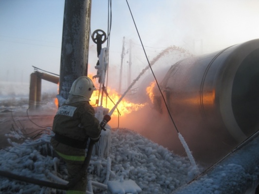 В Каменске-Уральском ликвидируют последствия схода с рельсов железнодорожных цистерн - Фото 1