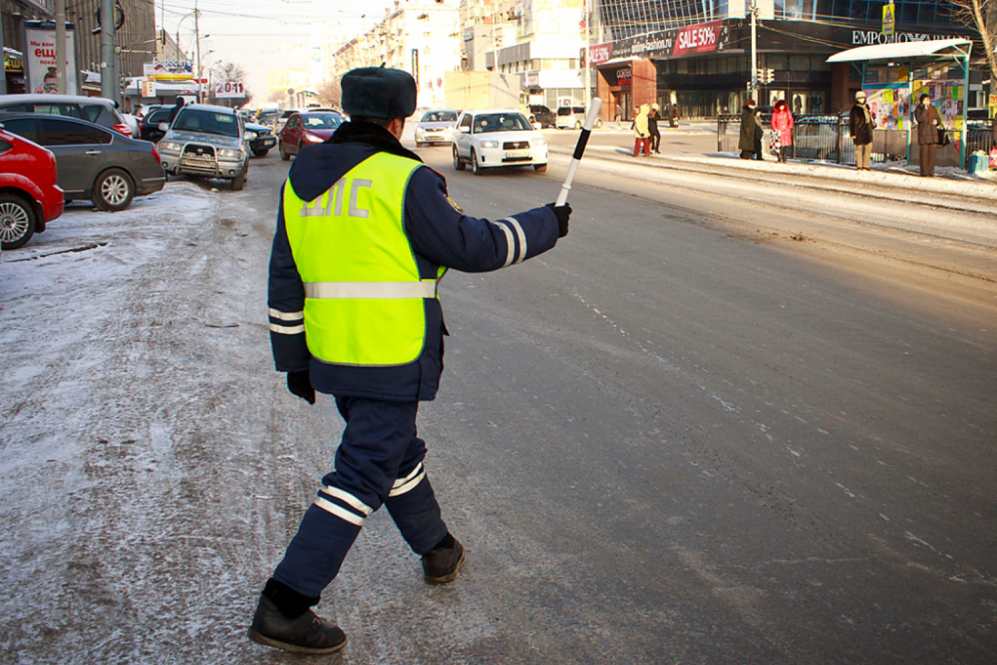 Большинство свердловчан считают ГИБДД самой коррумпированной ветвью власти - Фото 1