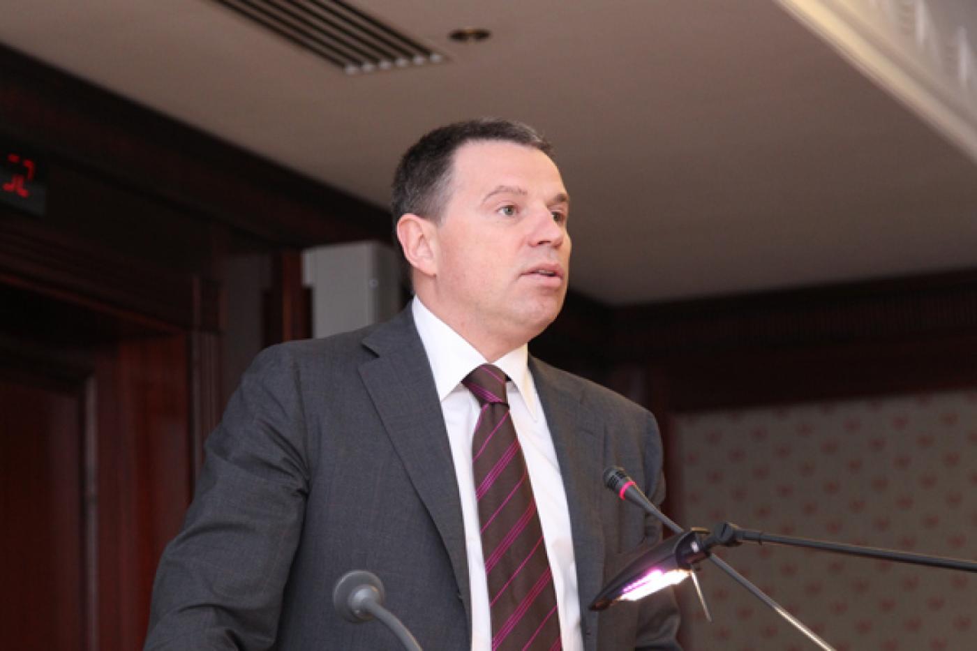 Комарова обвиняют в подкупе должностного лица. Олигарх пытался скрыть махинации с бюджетными деньгами - Фото 1