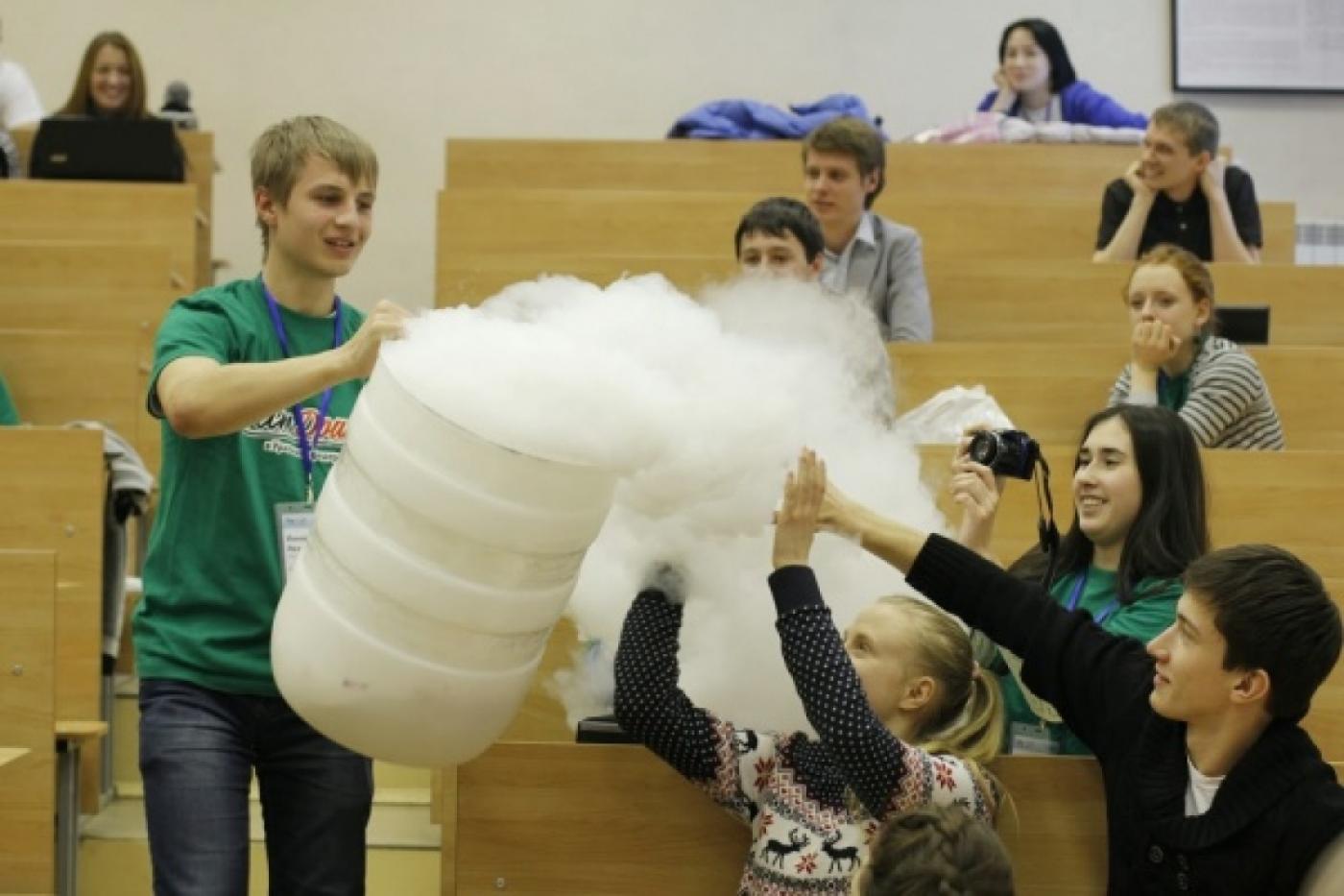 Секреты известных фокусников раскроют в УрФУ - Фото 1