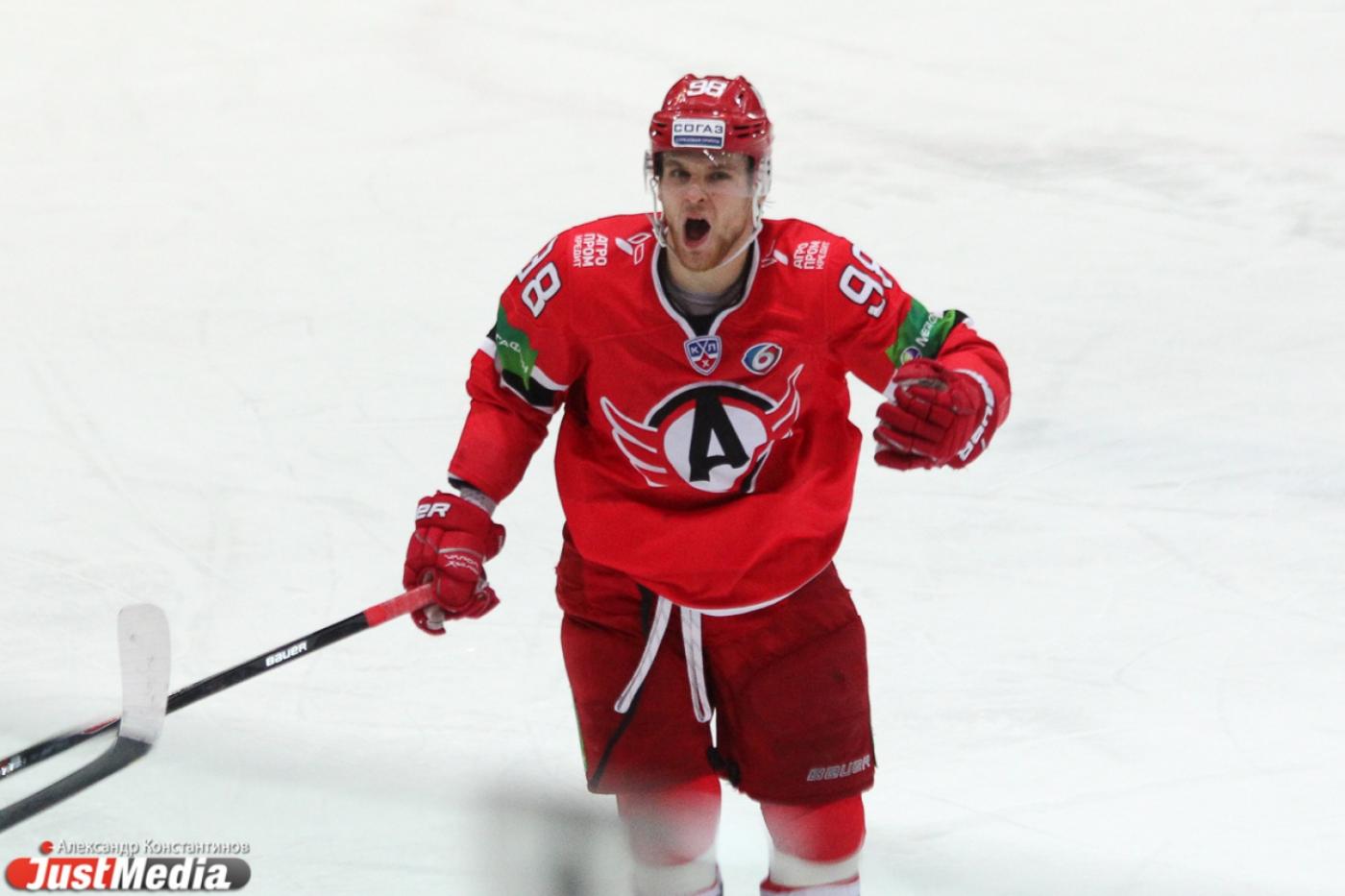 Два хоккеиста «Автомобилиста» попали в расширенные составы сборных России - Фото 1