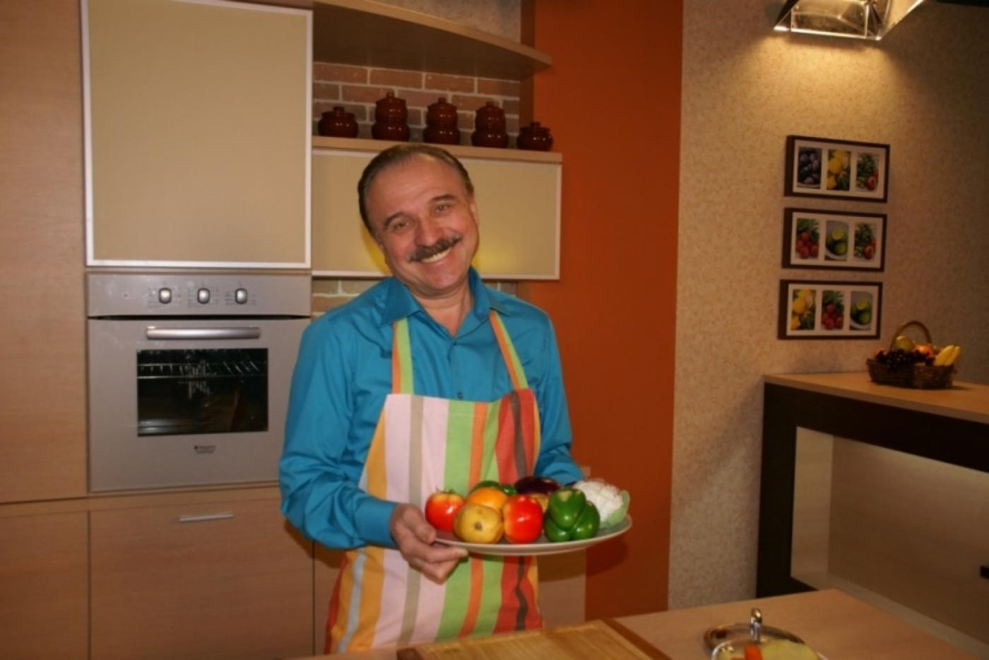 Дегустация блюд и советы профессионалов! Проект «Кухня» переселился из студии «41-Домашнего» в торговый центр и превратился в кулинарное шоу - Фото 1