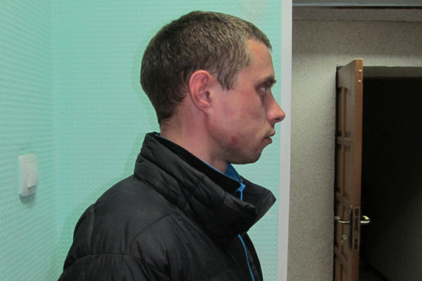 Сотрудники транспортной полиции разыскивают подозреваемых в грабеже - Фото 1