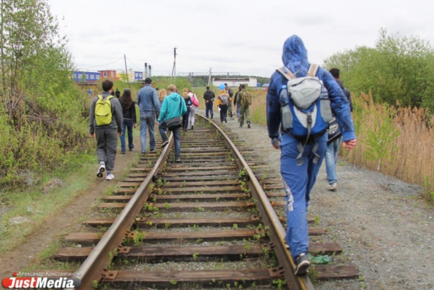 Почти десять тысяч екатеринбуржцев вышли сегодня на «Майскую прогулку» - Фото 1