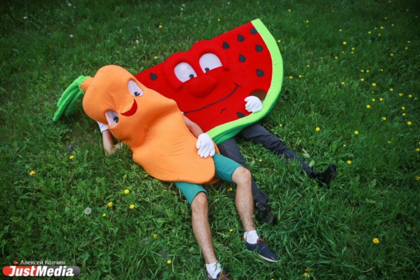 Арбуз и морковка откроют выставку иностранных слов, которые активно используют в русском языке - Фото 1