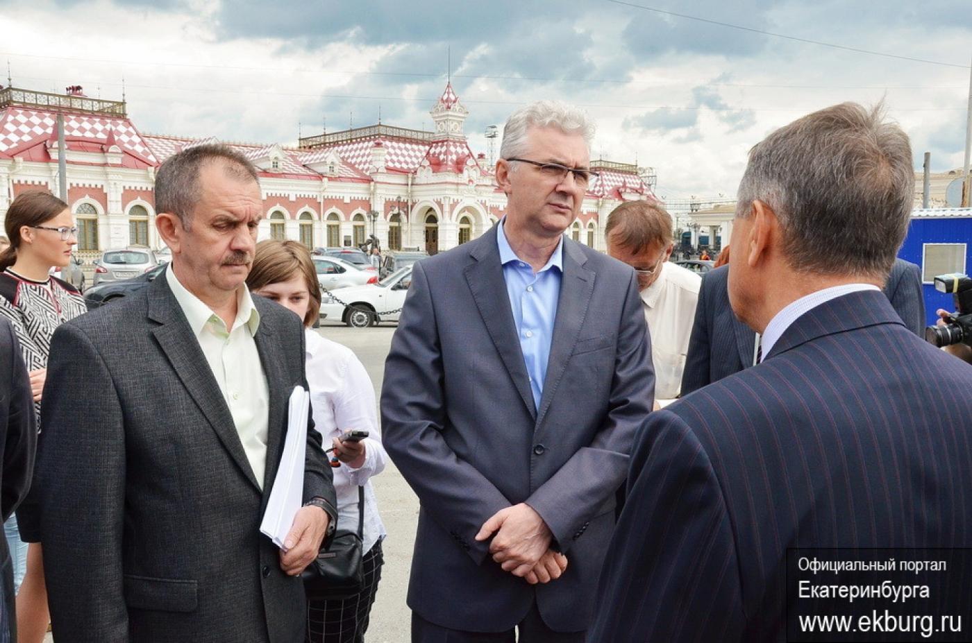 Под перекопанной улицей Шевченко Водоканал поменяет сразу три водопровода - Фото 1