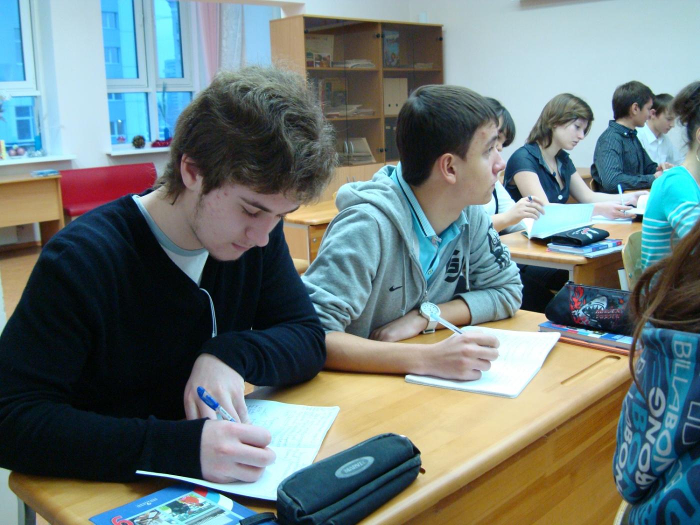 Российские школьники смогут подготовиться к ЕГЭ в режиме он-лайн. Для них изобрели образовательный портал - Фото 1