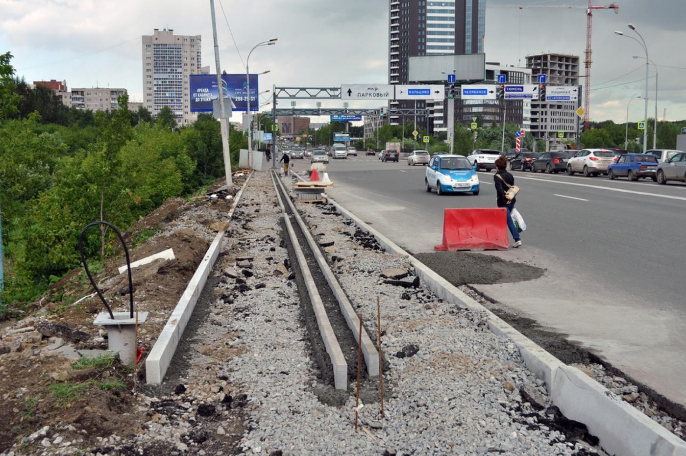 Дорожники отремонтировали один участок улицы Фурманова и перекопали другой. ФОТО - Фото 1