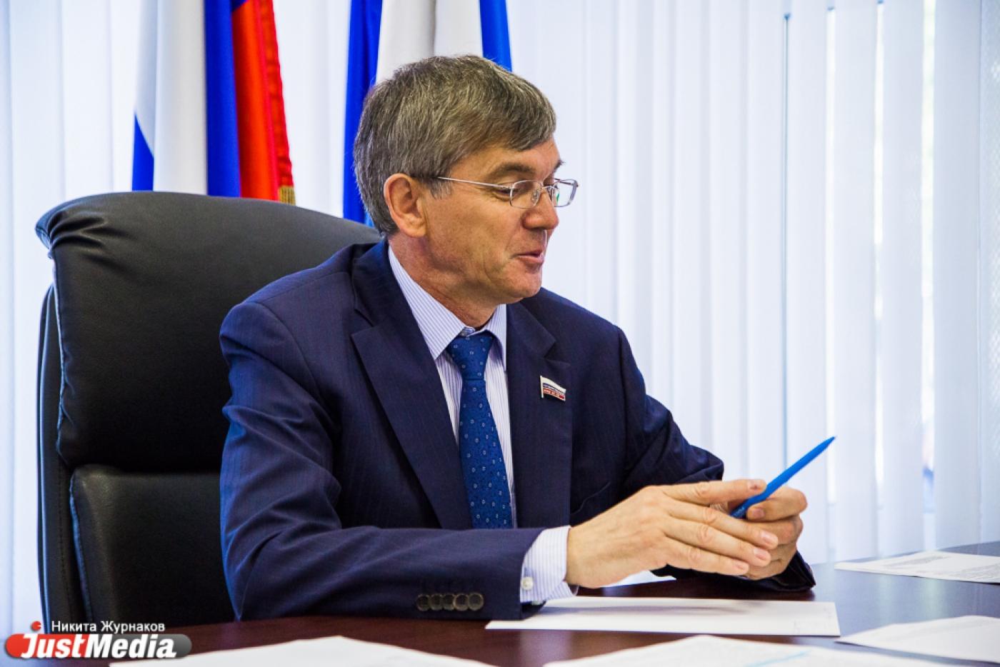 «Там люди гниют заживо!» «Отец» Уральского фармкластера Александр Петров отправил в Луганскую область свердловский инсулин - Фото 1