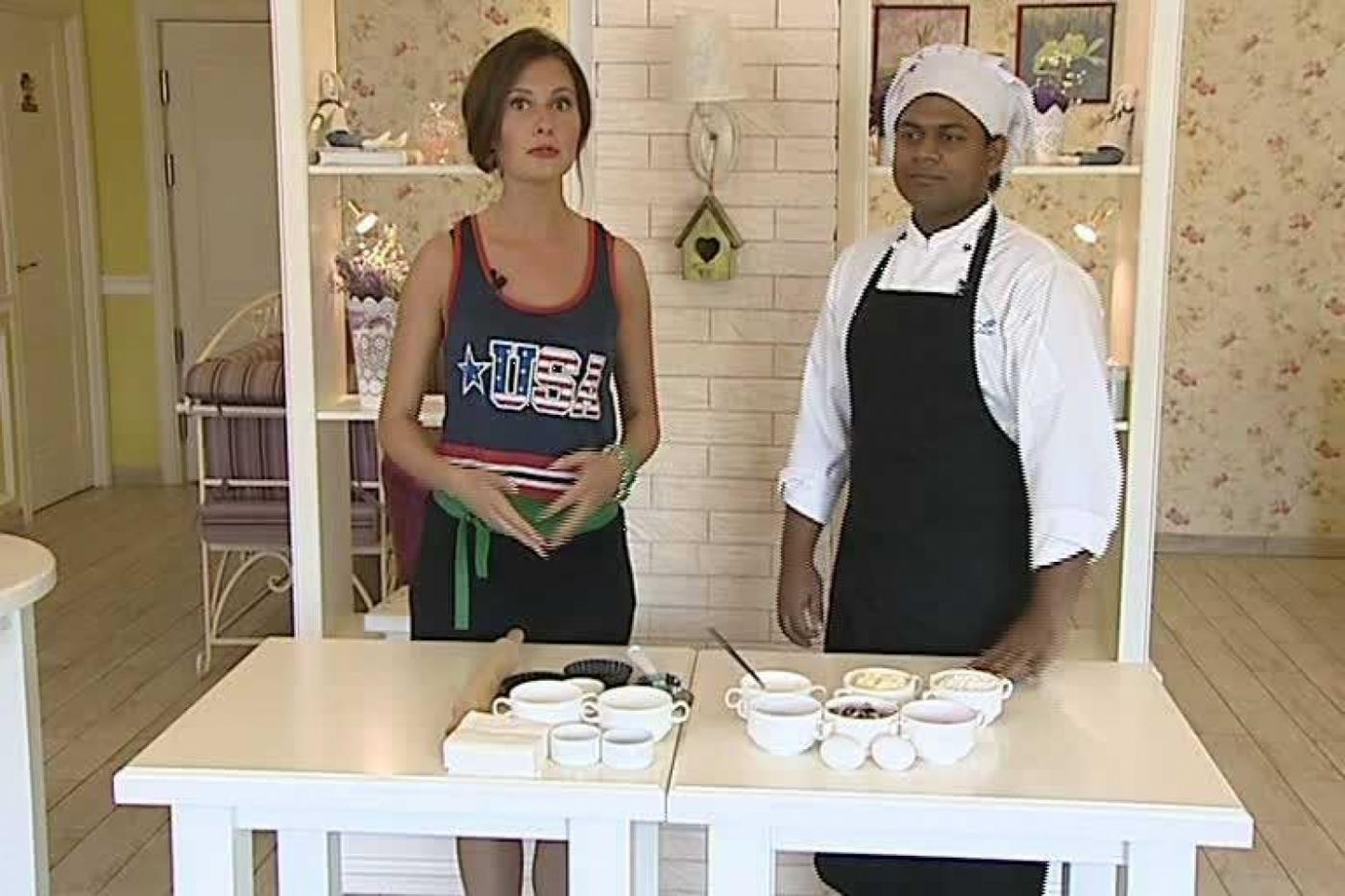 Патриотичная зрительница Четвертого канала потребовала раздеть телеведущую - Фото 1