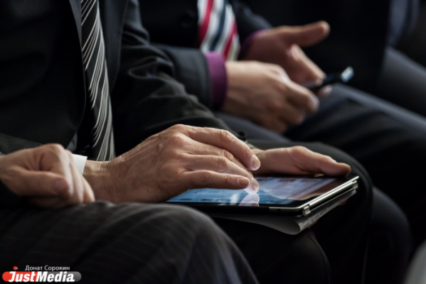 Каждый четвертый житель Екатеринбурга обзавелся смартфоном в 2013 году - Фото 1