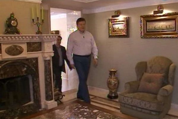 Янукович потратил на мебель почти столько, сколько Украина на лечение онкобольных детей - Фото 1