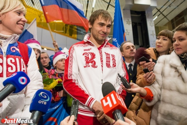 Уральцы смогут увидеть и сфотографировать золотую медаль Антона Шипулина - Фото 1