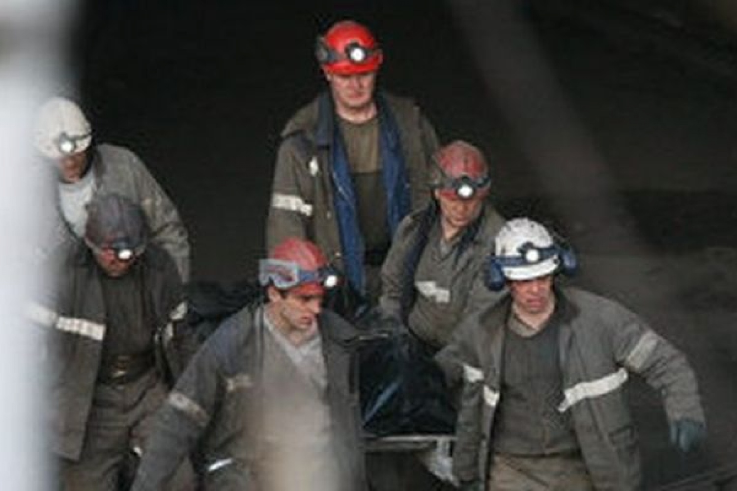 празднование дня шахтера сегодня в прокопьевске. шахтеры прокопьевска фото. шахты кузбасса проходка. шахтеры герои труда россии \. стадион зиминка прокопьевск.