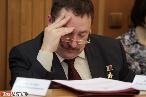 Депутаты Екатеринбургской гордумы возглавили колонну гуманитарной помощи жителям Крыма - Фото 1