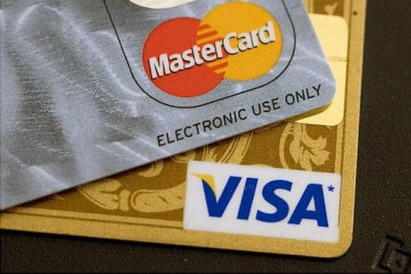 Глава Минфина РФ заявил, что Россия не будет отказываться от Visa и MasterCard - Фото 1