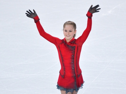 Юлия Липницкая занимает третье место в короткой программе на Чемпионате мира по фигурному катанию - Фото 1