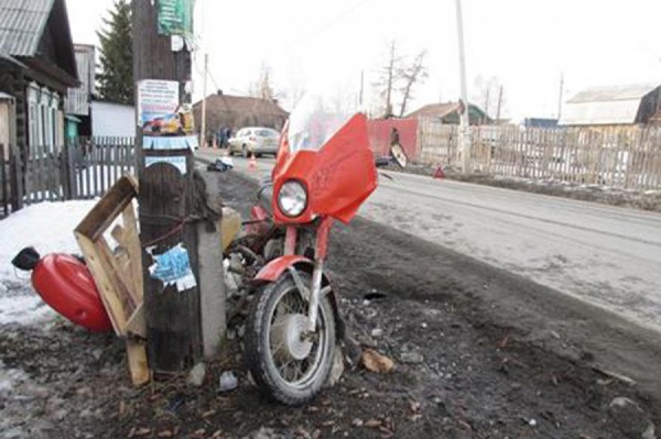 В Березовском в ДТП погиб бесправный мотоциклист - Фото 1