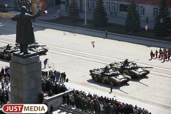 Екатеринбургские таксисты организуют бесплатную перевозку ветеранов Великой Отечественной войны к 9 мая - Фото 1