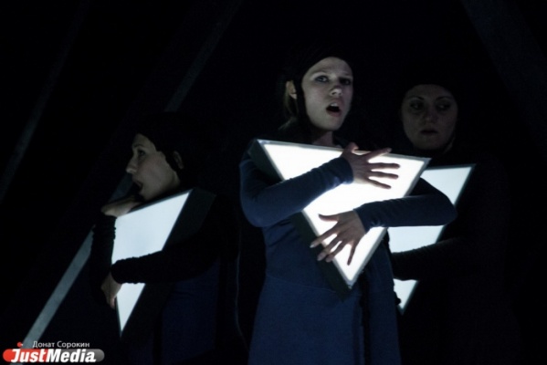 По пять спектаклей за сезон и зал, заполненный до отказа! Екатеринбургский театр оперы и балета готовится к премьерам - Фото 1