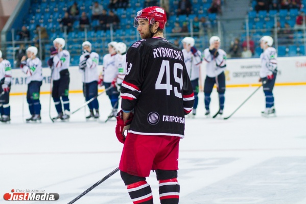 «Автомобилист» расстался с тремя игроками и обзавелся двумя новыми - Фото 1