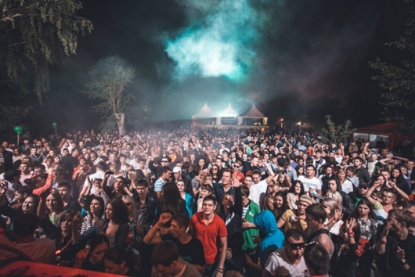 «Механика» в Заречном собрала пять тысяч любителей электронной музыки со всего Урала - Фото 1