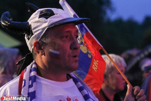 Сборная России по футболу начала выступление в Бразилии с ничьей - Фото 1