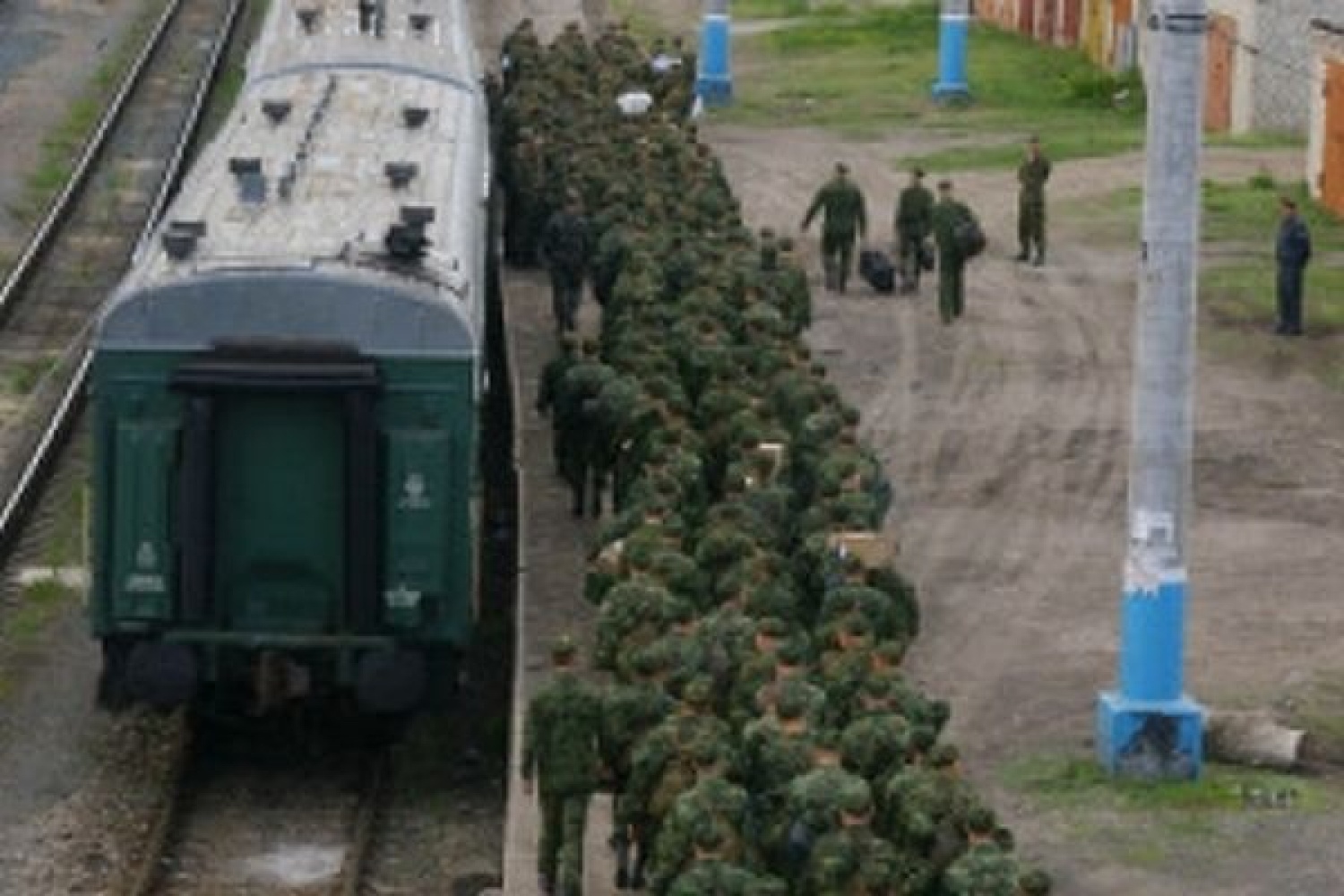 искать фото поезда с солдатами в контакте