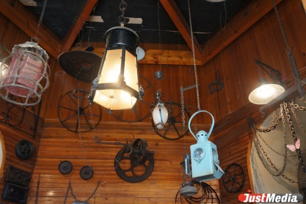 Структура Мединского отбирает у Музея истории Екатеринбурга водонапорную башню на Плотинке. На памятник имеет виды кафе - Фото 1