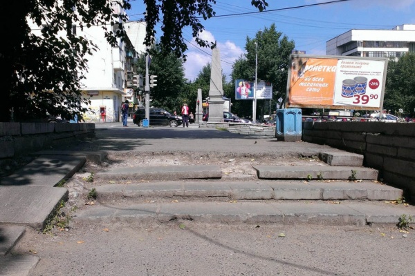 Неравнодушные горожане требуют установки пандусов на четырех участках Октябрьского района - Фото 1