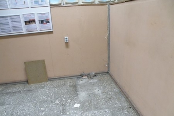 В Нижнем Тагиле преступники украли банкомат и вывезли его на тележке - Фото 1