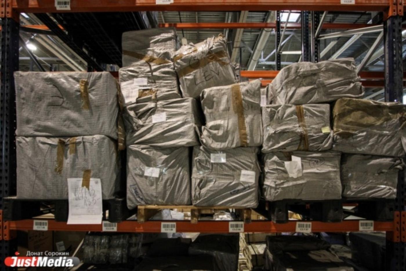 Судебные приставы остановили работу складов на Овощебазе №4 - Фото 1