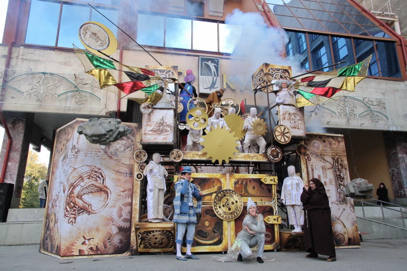 В Екатеринбург приехали кукольные Кармен, Эдип и Кентервильское приведение - Фото 1