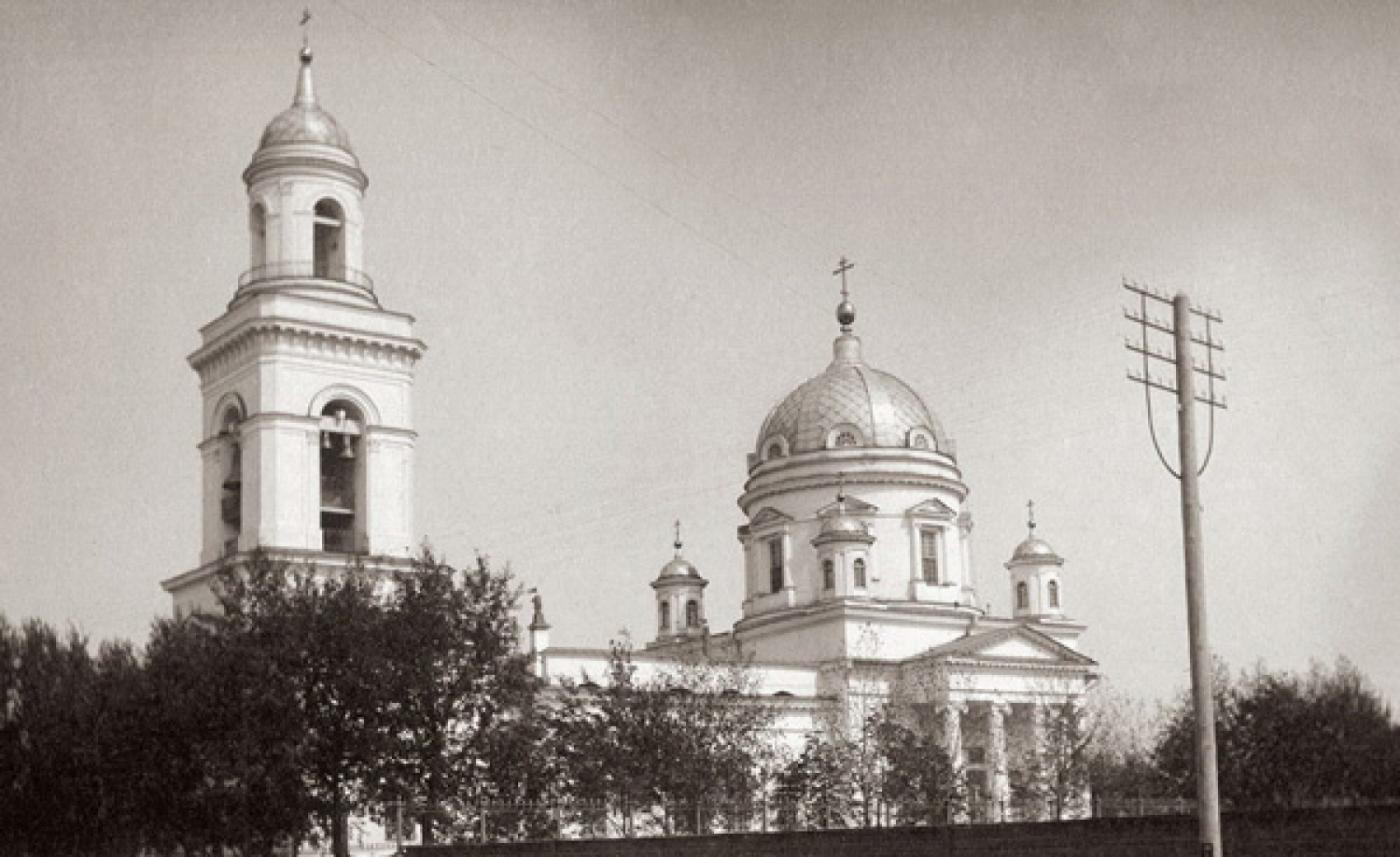 В Доме Метенкова презентуют книгу о дореволюционном Екатеринбурге. В ней есть тексты Чехова и Мамина-Сибиряка - Фото 1